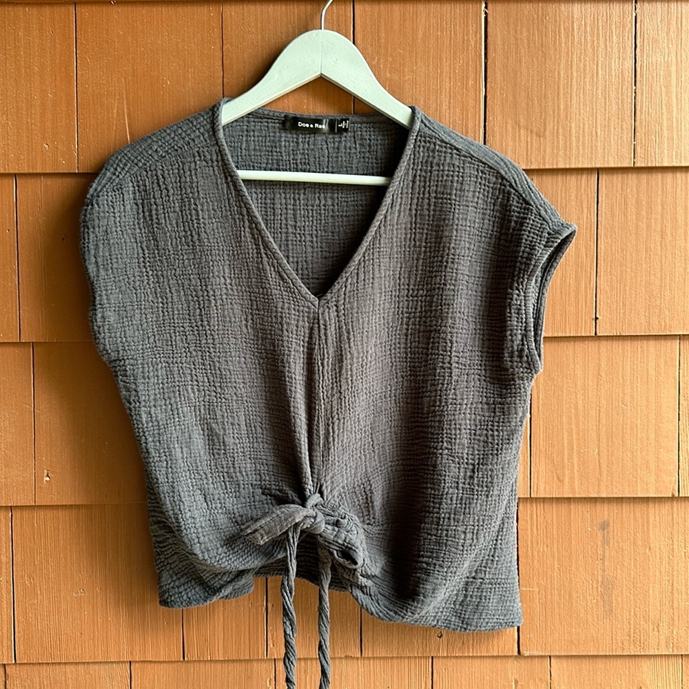 Doe & Rae Gauzy Dark Gray Tie-Front Top- Size Large